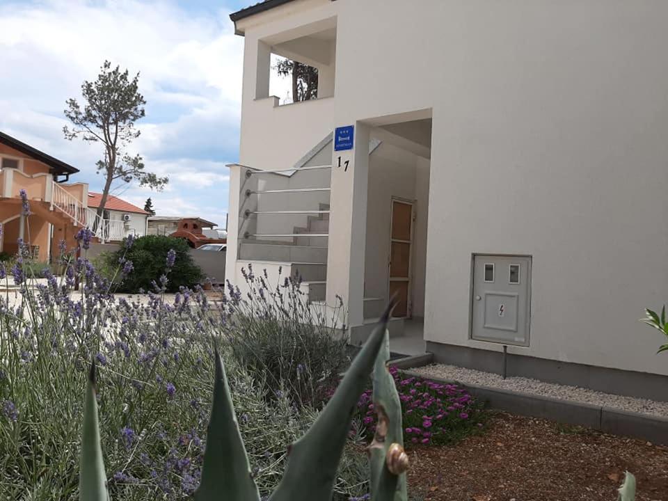 Apartman Bunaric Vir Esterno foto