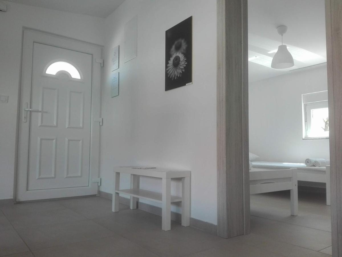 Apartman Bunaric Vir Esterno foto