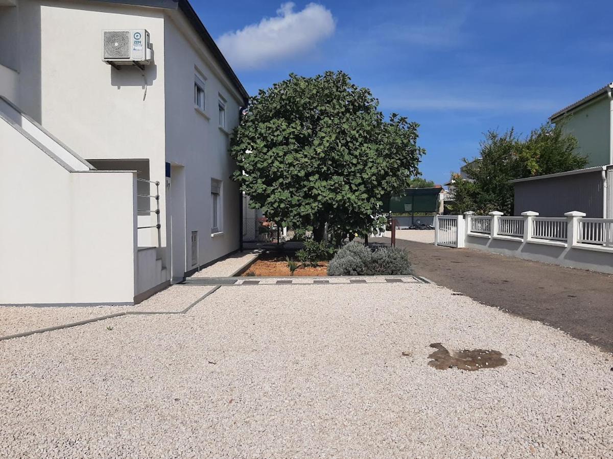 Apartman Bunaric Vir Esterno foto