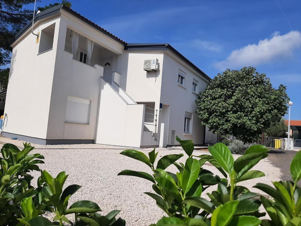 Apartman Bunaric Vir Esterno foto