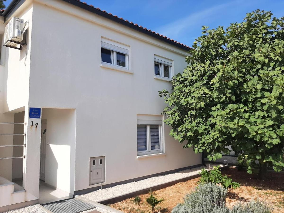 Apartman Bunaric Vir Esterno foto