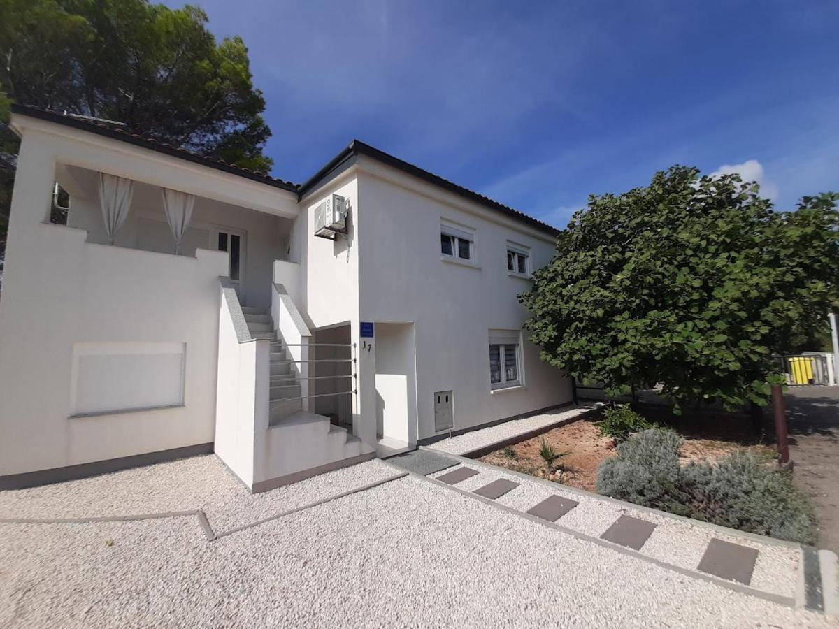 Apartman Bunaric Vir Esterno foto