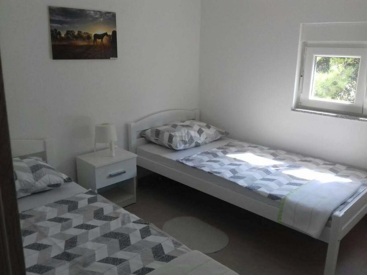 Apartman Bunaric Vir Esterno foto