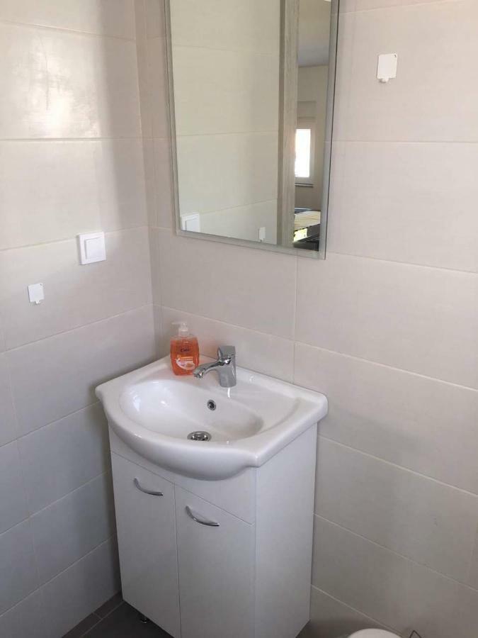 Apartman Bunaric Vir Esterno foto