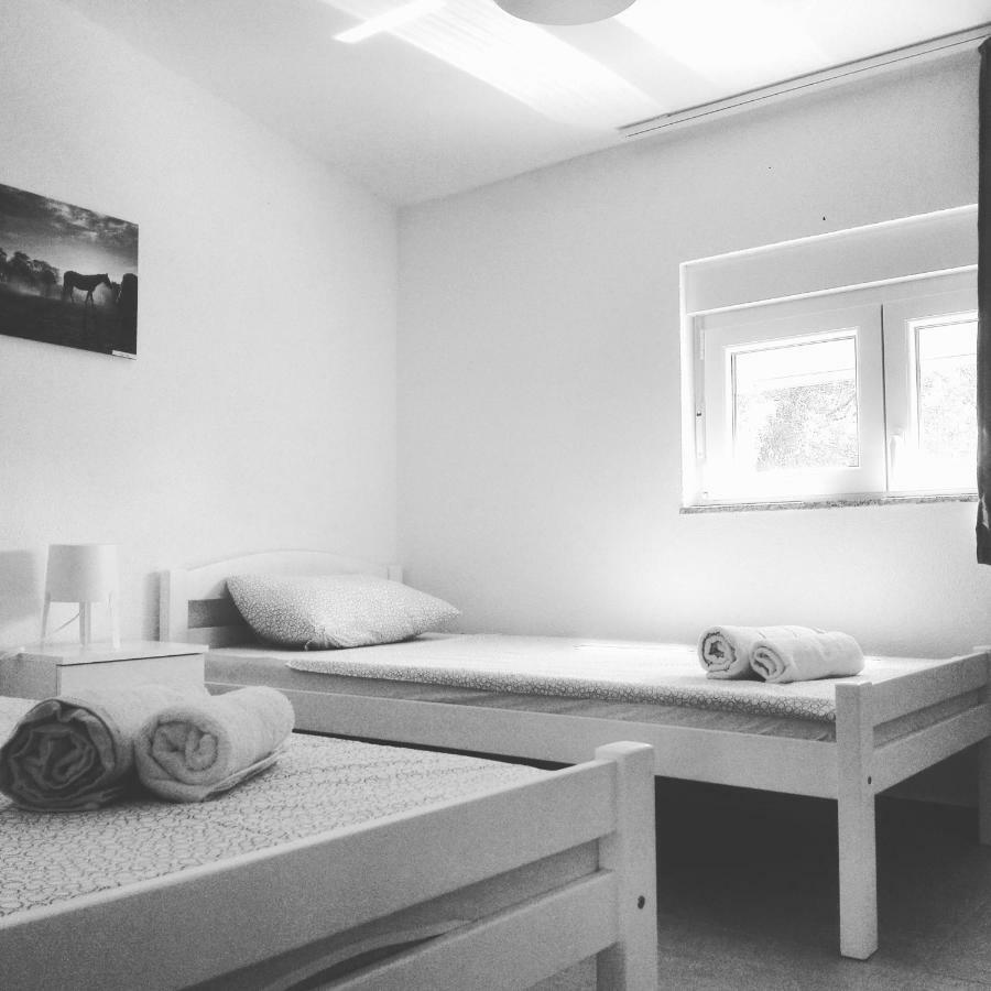 Apartman Bunaric Vir Esterno foto