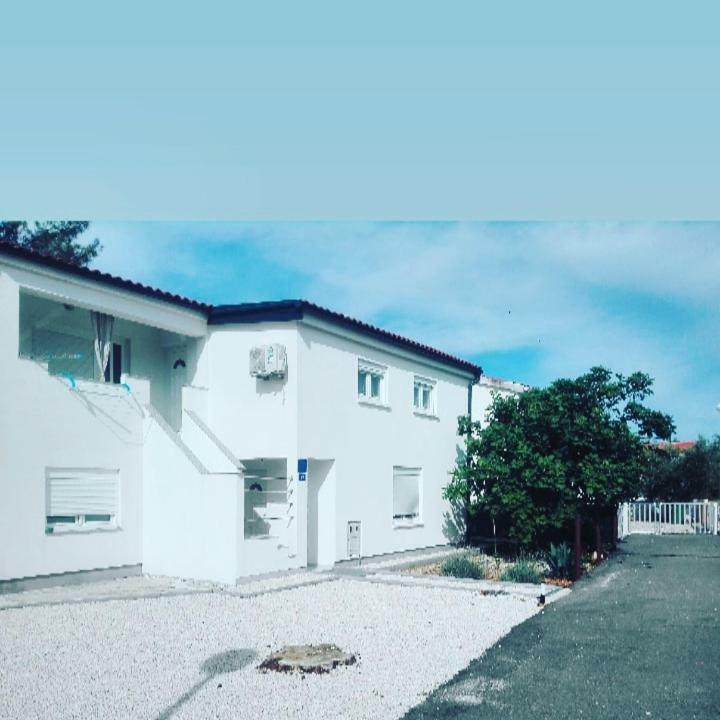 Apartman Bunaric Vir Esterno foto