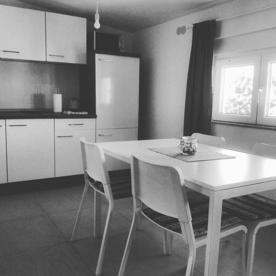 Apartman Bunaric Vir Esterno foto